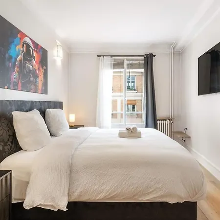 Apartamento De Standing - Vue Buttes-chaumont Paris
